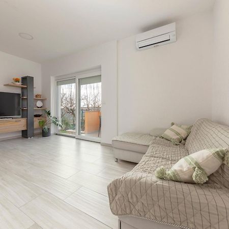 Apartma Zan Lägenhet Šmarje Exteriör bild